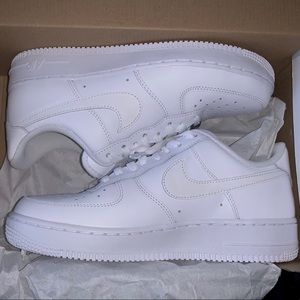 NIKE AIR FORCE 1s (WHITE)